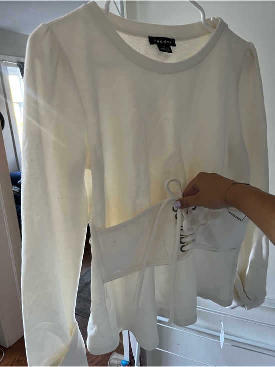 Trouve Tops - NWT Trouvé - Cream Lace-Up Waist Sweatshirt